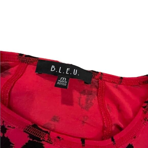 B.L.E.U. red 3/4 sleeve mid stretch boho top size medium - Picture 4 of 9